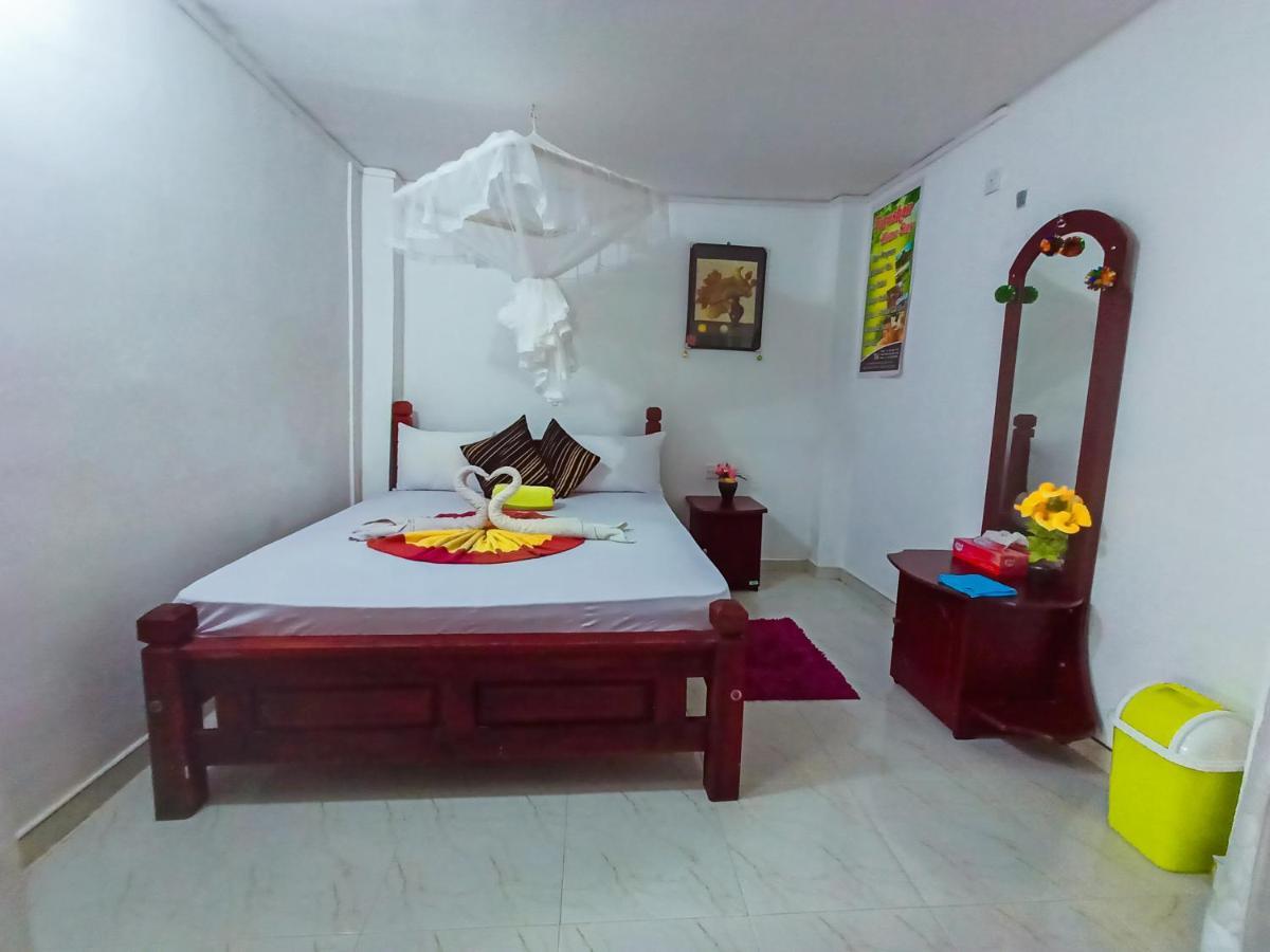 Sigiri Tarushan Home Stay Sigiriya Buitenkant foto