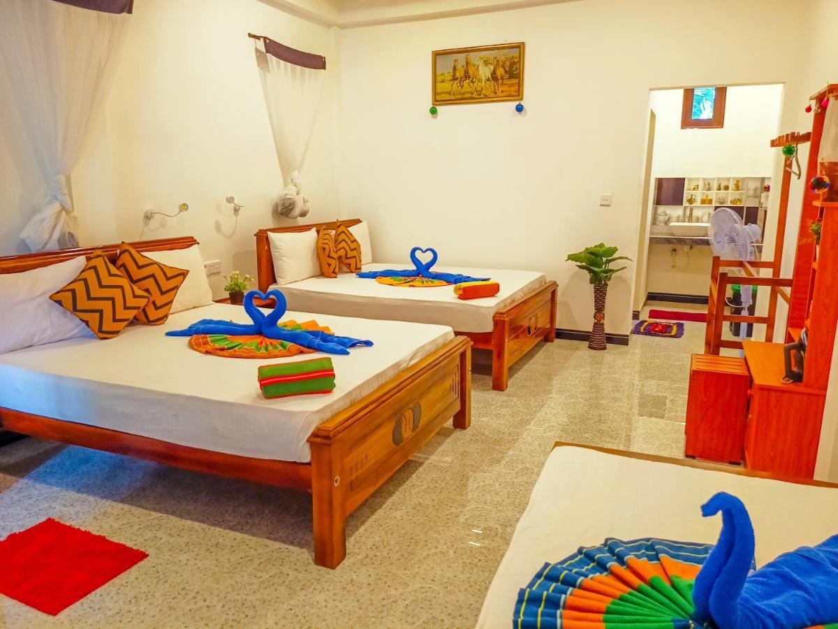 Sigiri Tarushan Home Stay Sigiriya Buitenkant foto