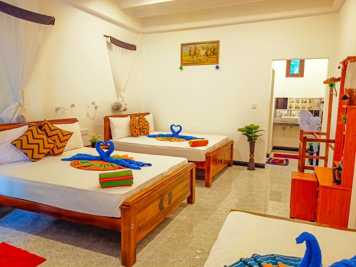 Sigiri Tarushan Home Stay Sigiriya Buitenkant foto