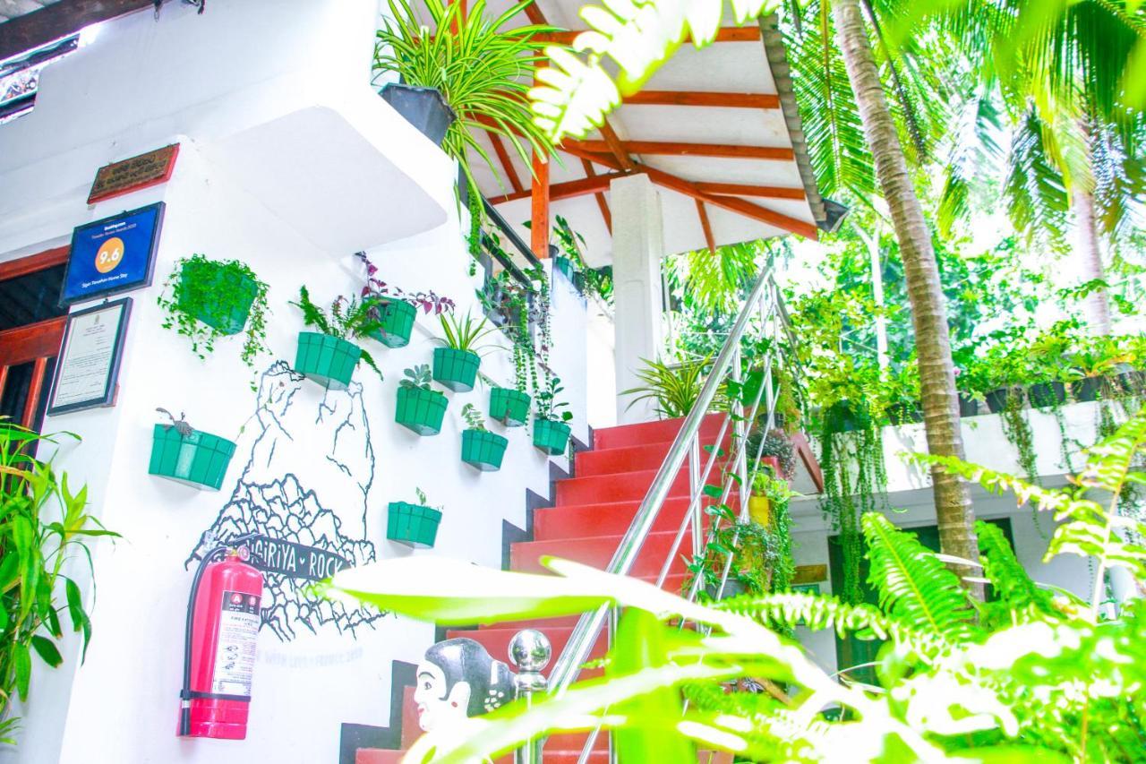 Sigiri Tarushan Home Stay Sigiriya Buitenkant foto