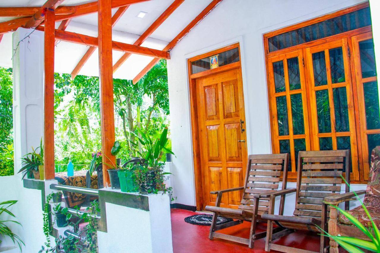 Sigiri Tarushan Home Stay Sigiriya Buitenkant foto