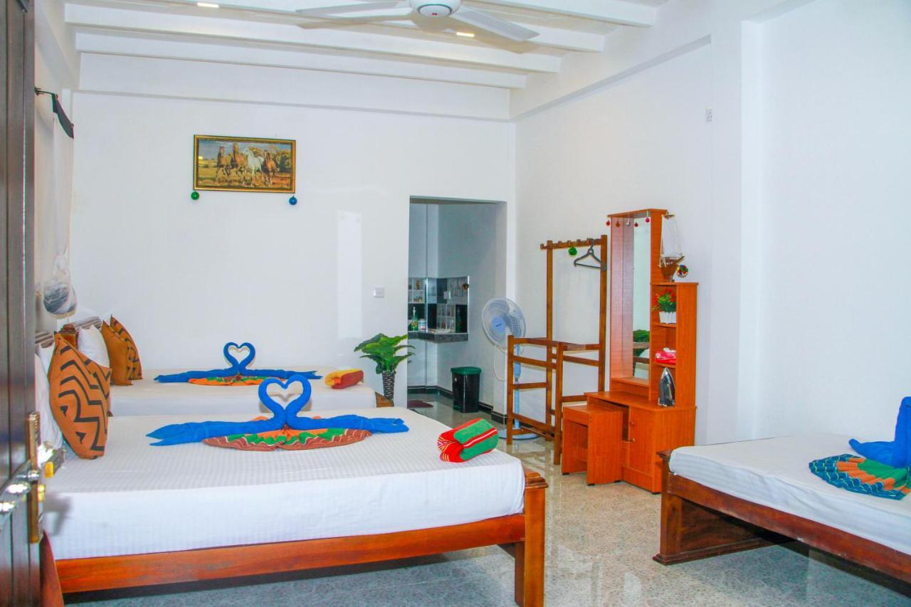 Sigiri Tarushan Home Stay Sigiriya Buitenkant foto