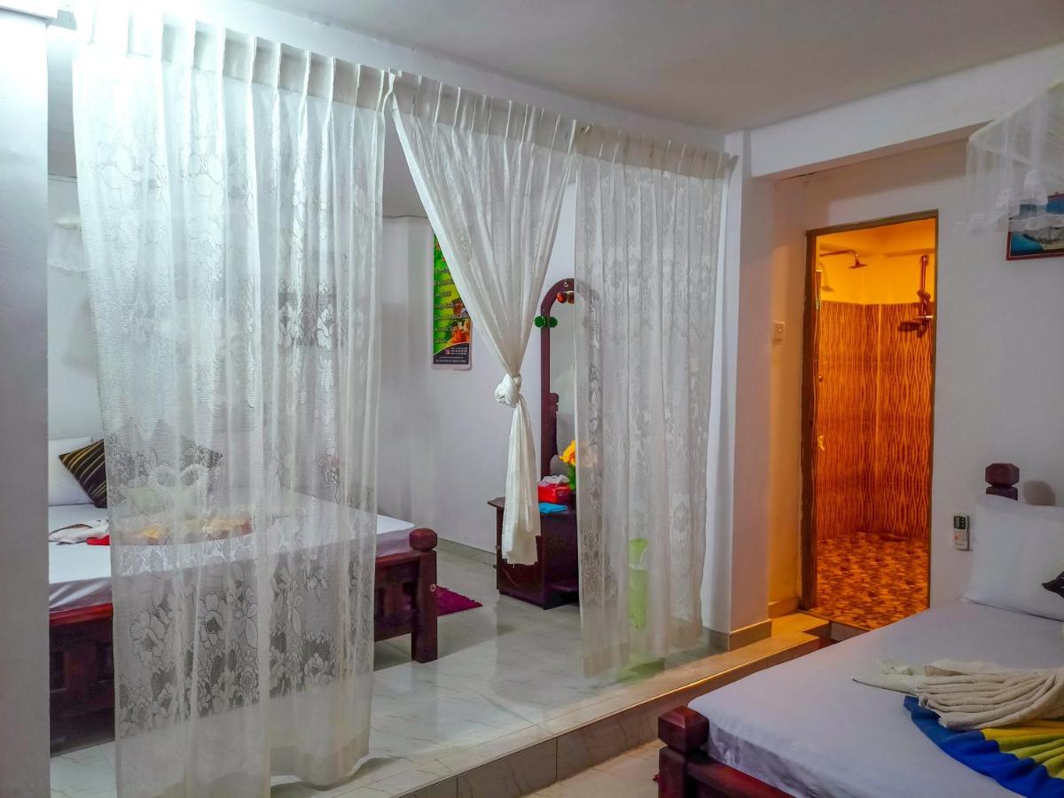 Sigiri Tarushan Home Stay Sigiriya Buitenkant foto