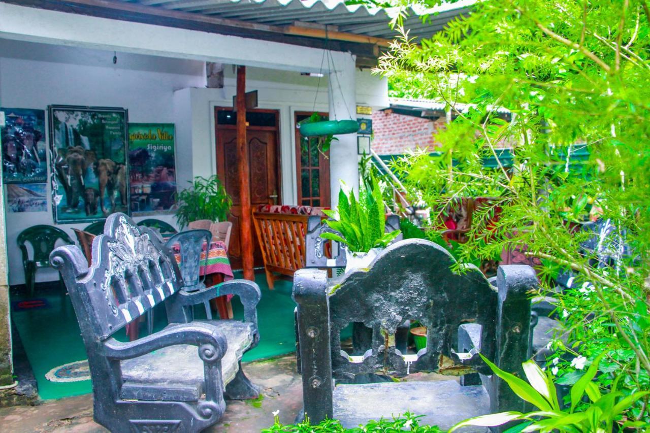 Sigiri Tarushan Home Stay Sigiriya Buitenkant foto