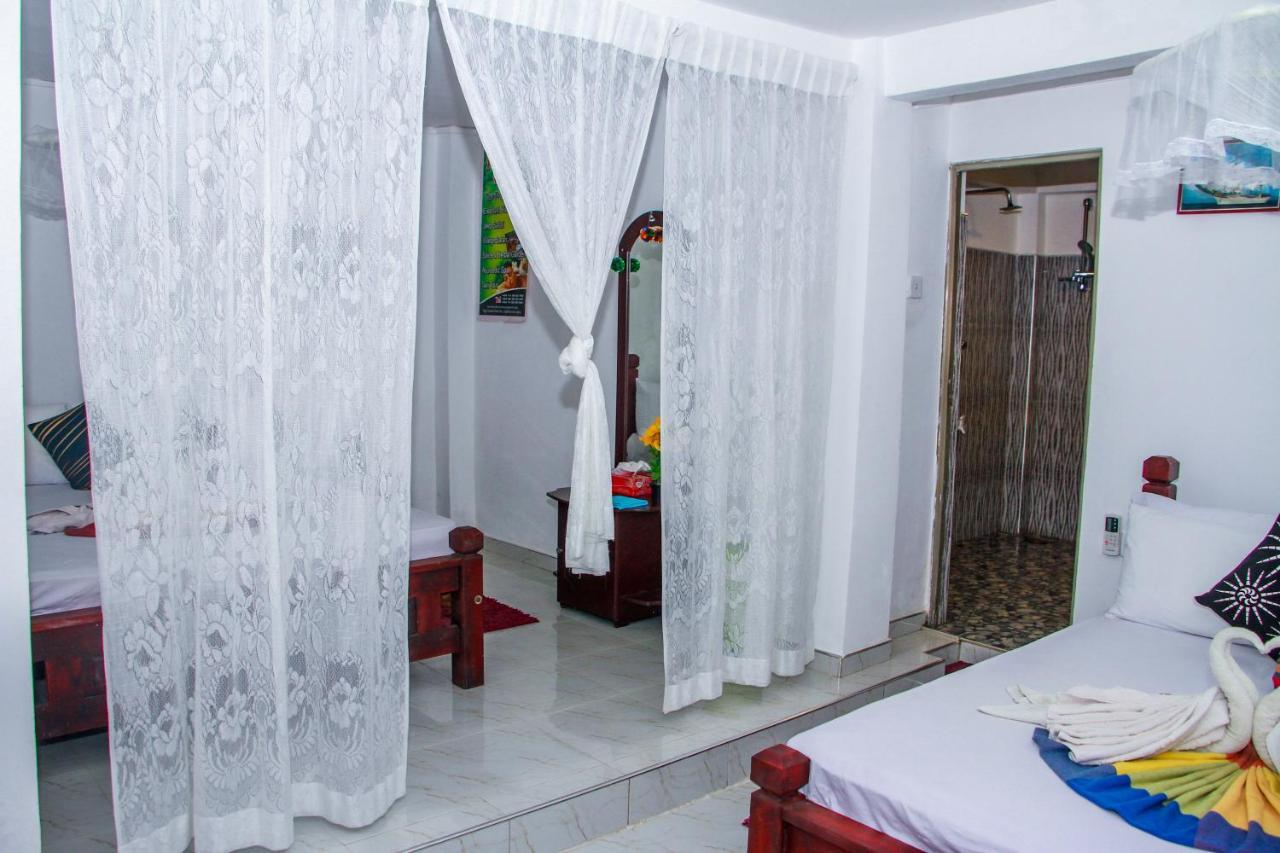 Sigiri Tarushan Home Stay Sigiriya Buitenkant foto