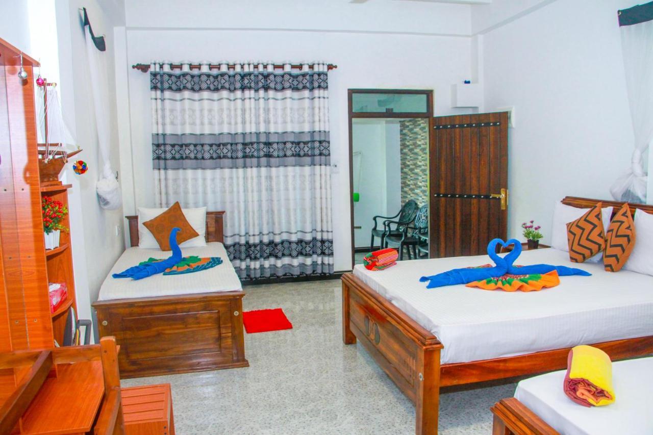 Sigiri Tarushan Home Stay Sigiriya Buitenkant foto